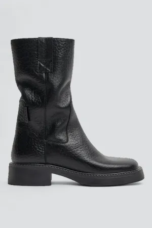 Black Aron Boot
