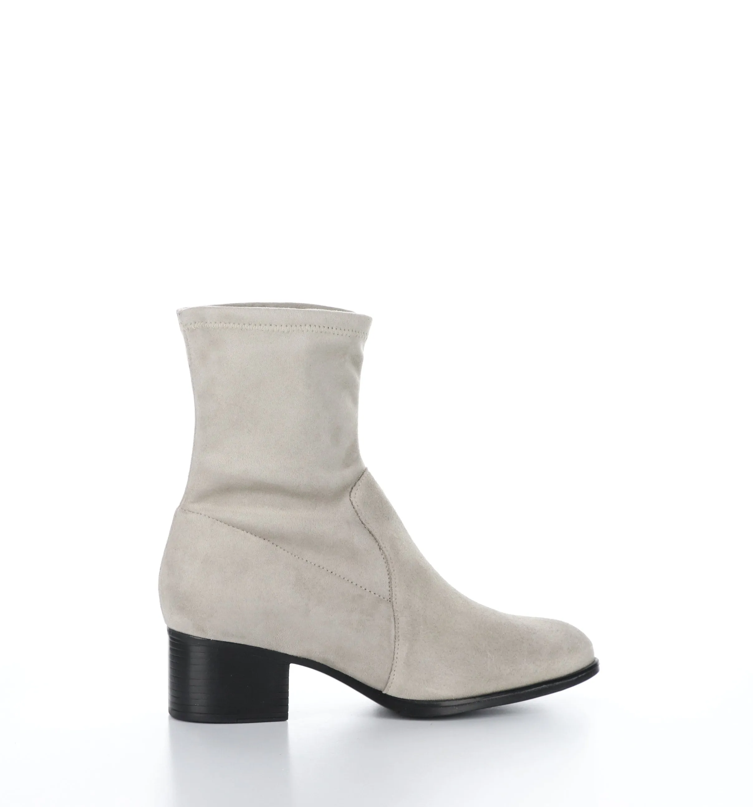 RETAIN Sand Round Toe Boots