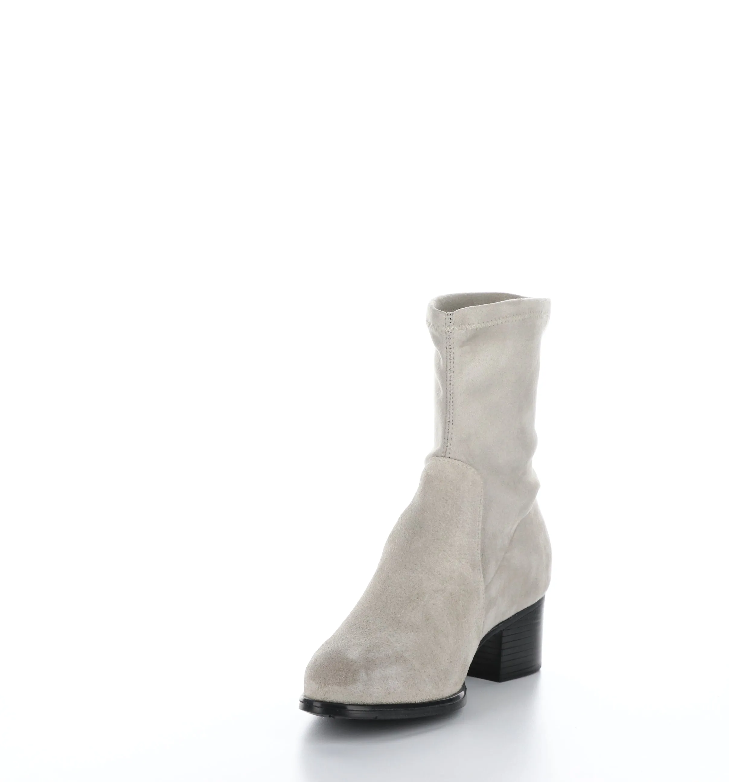 RETAIN Sand Round Toe Boots