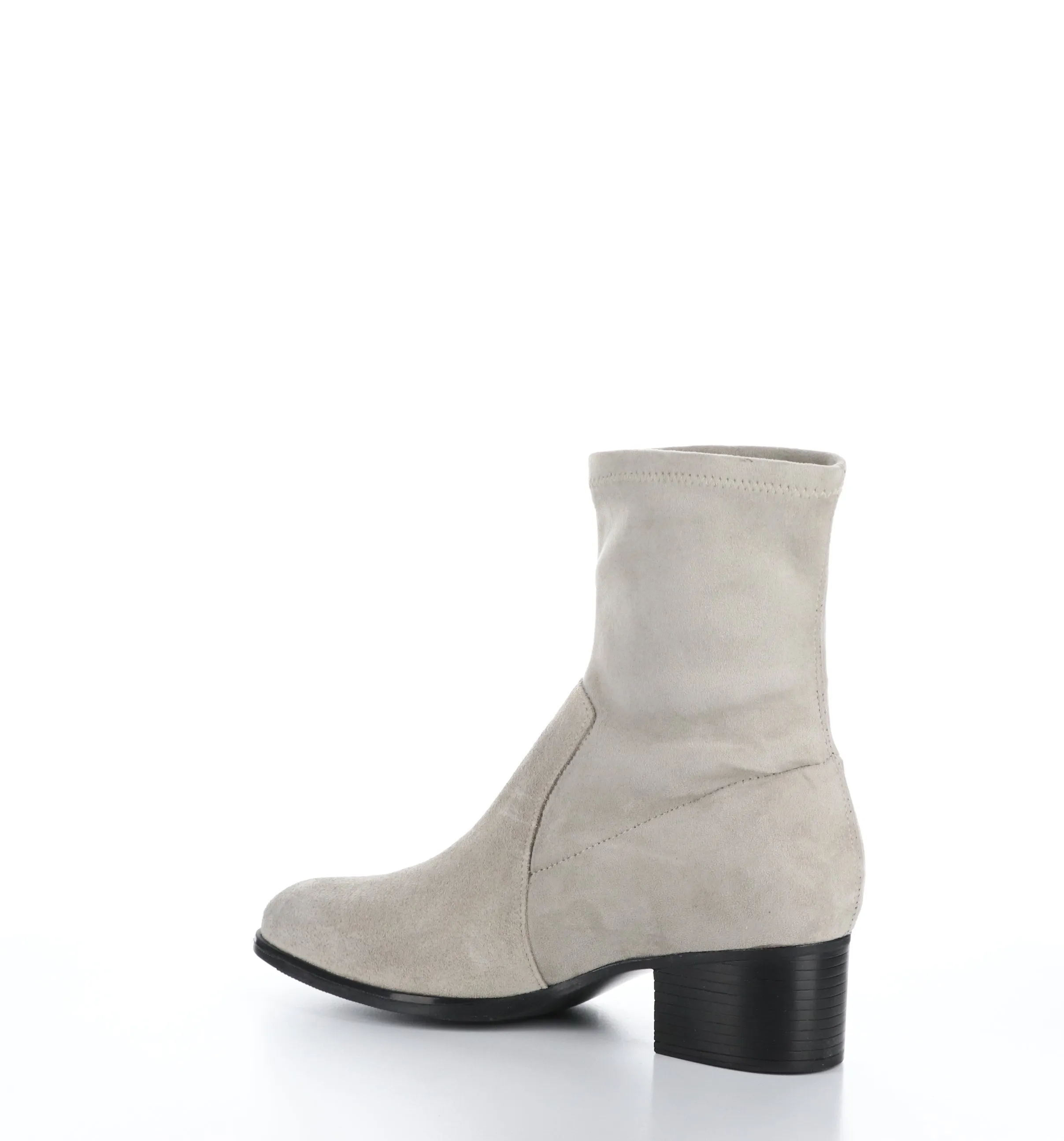 RETAIN Sand Round Toe Boots