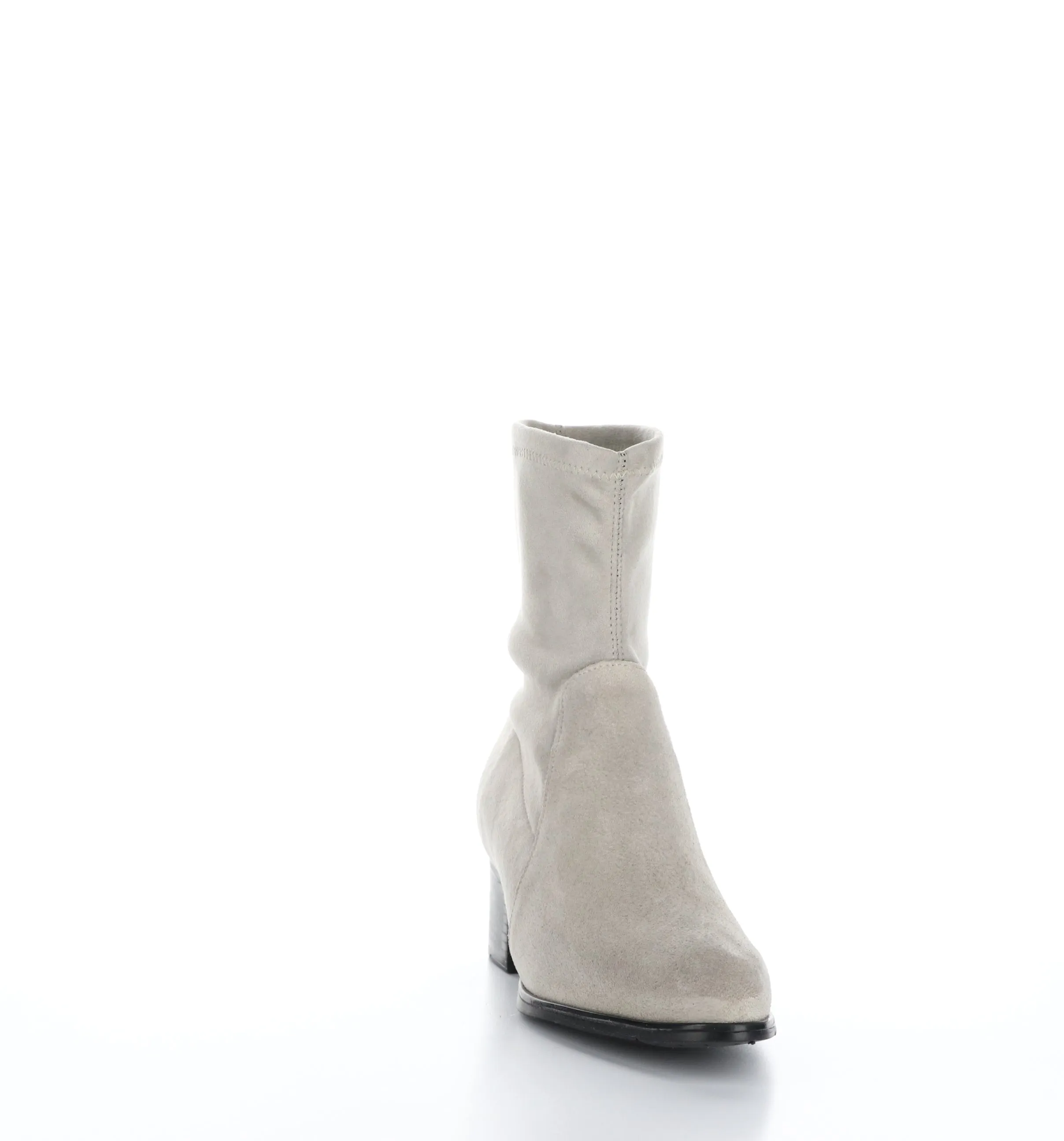 RETAIN Sand Round Toe Boots