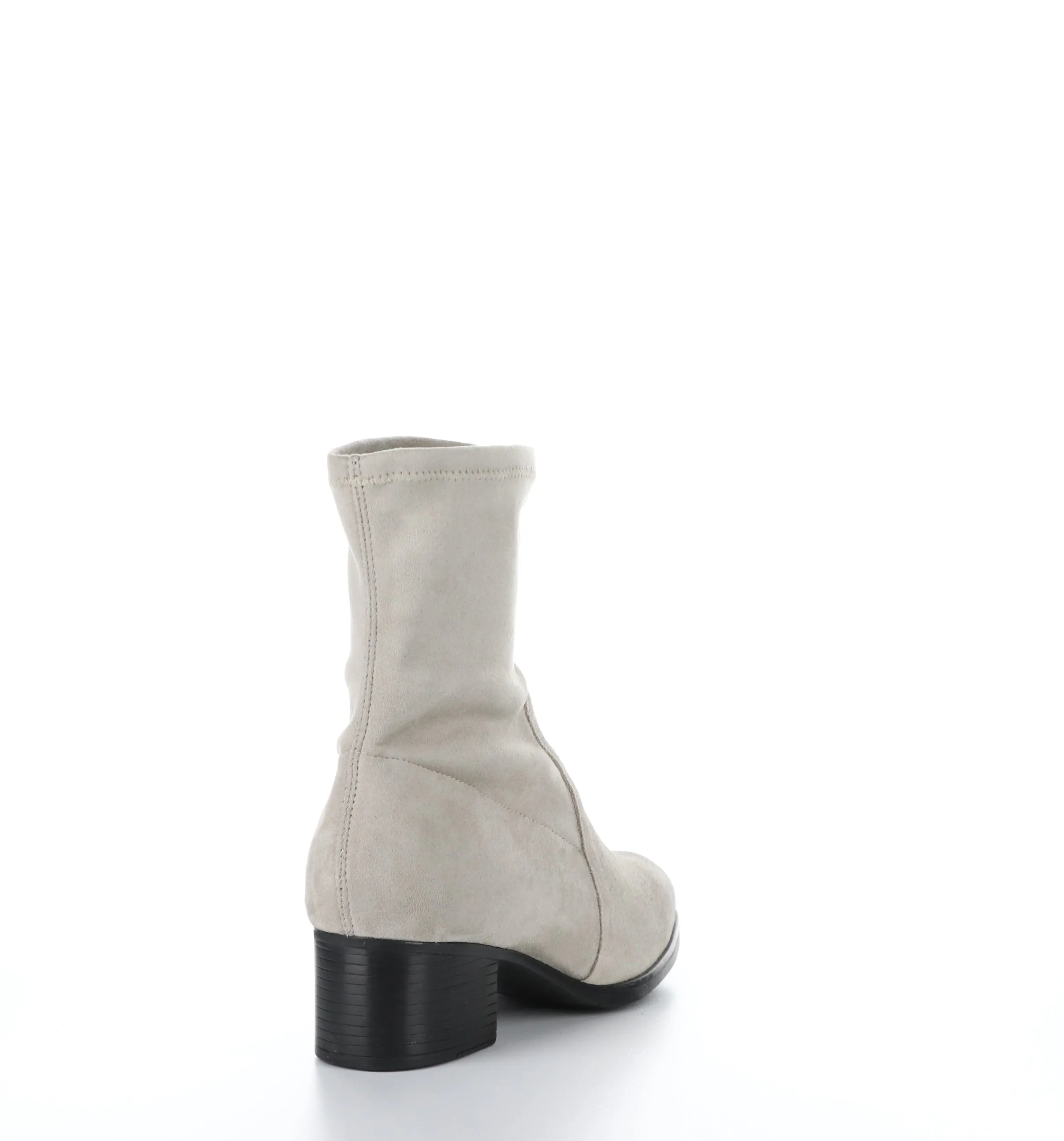 RETAIN Sand Round Toe Boots