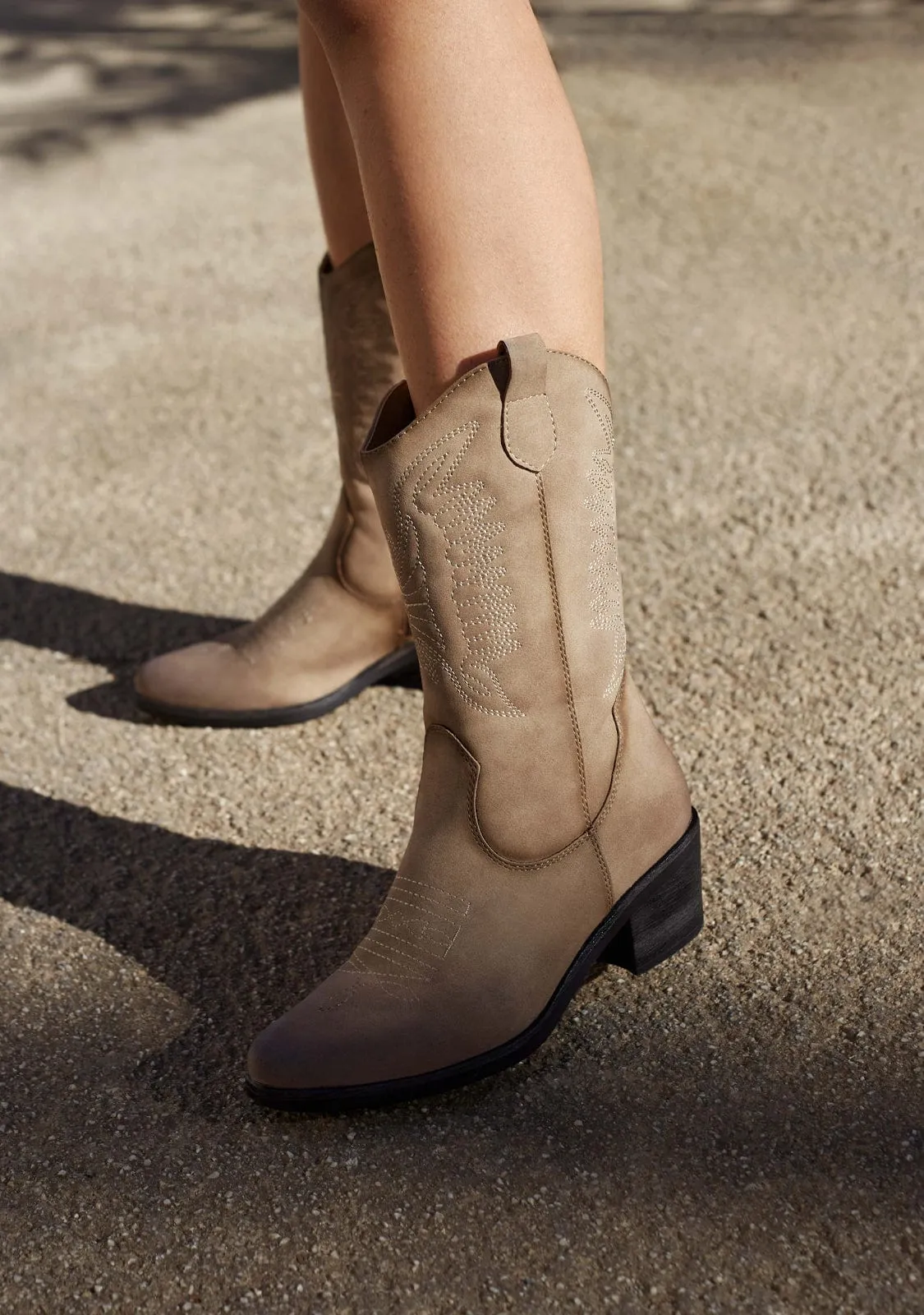 Sand Cowboy Boots Nobuck
