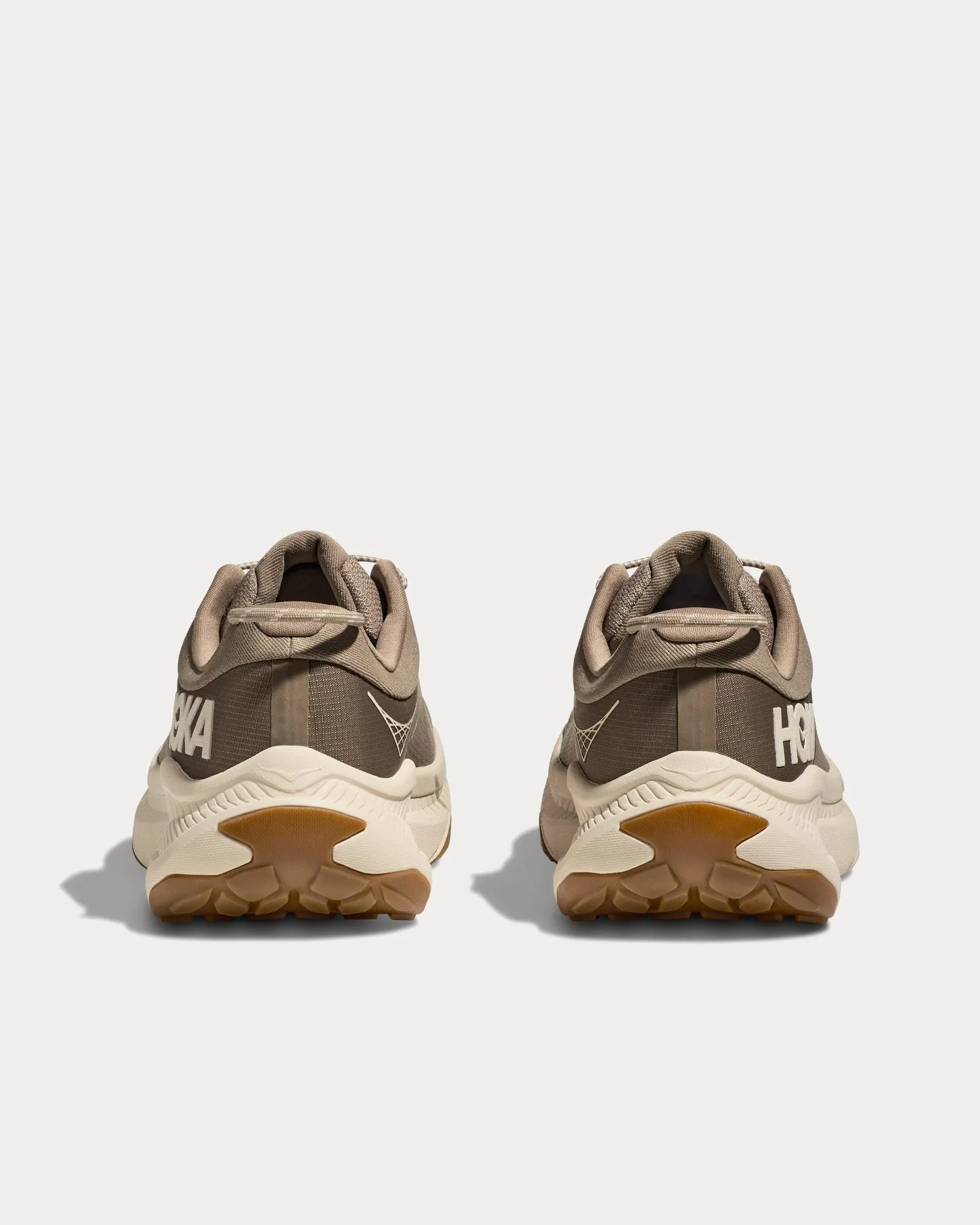 Transport Dune / Eggnog Low Top Sneakers